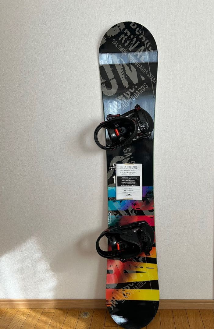 【新品、未使用】SALOMONのスノーボードとサロモンのバィンディングのセット