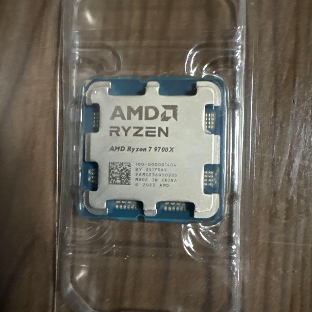 AMD Ryzen 7 9700X CPU 本体　ジャンク