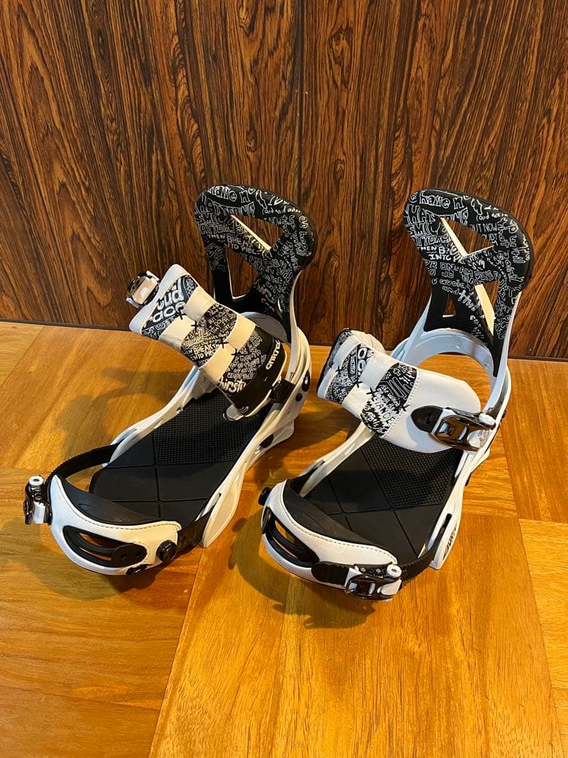 burton cartel Mサイズ　美品