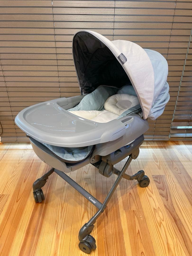 【美品＊ハイグレードモデル】コンビ ネムリラ オートスウィング　電動