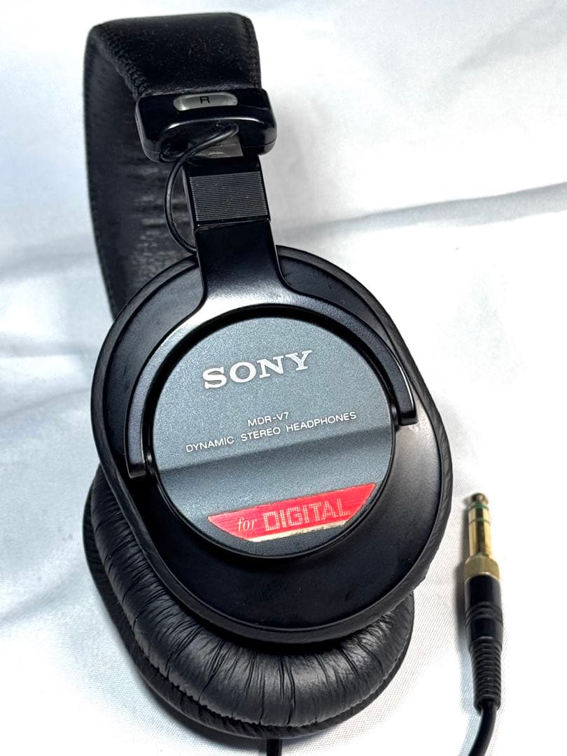 美品 SONY MDR V7 ヘッドホン 超レア 動作確認