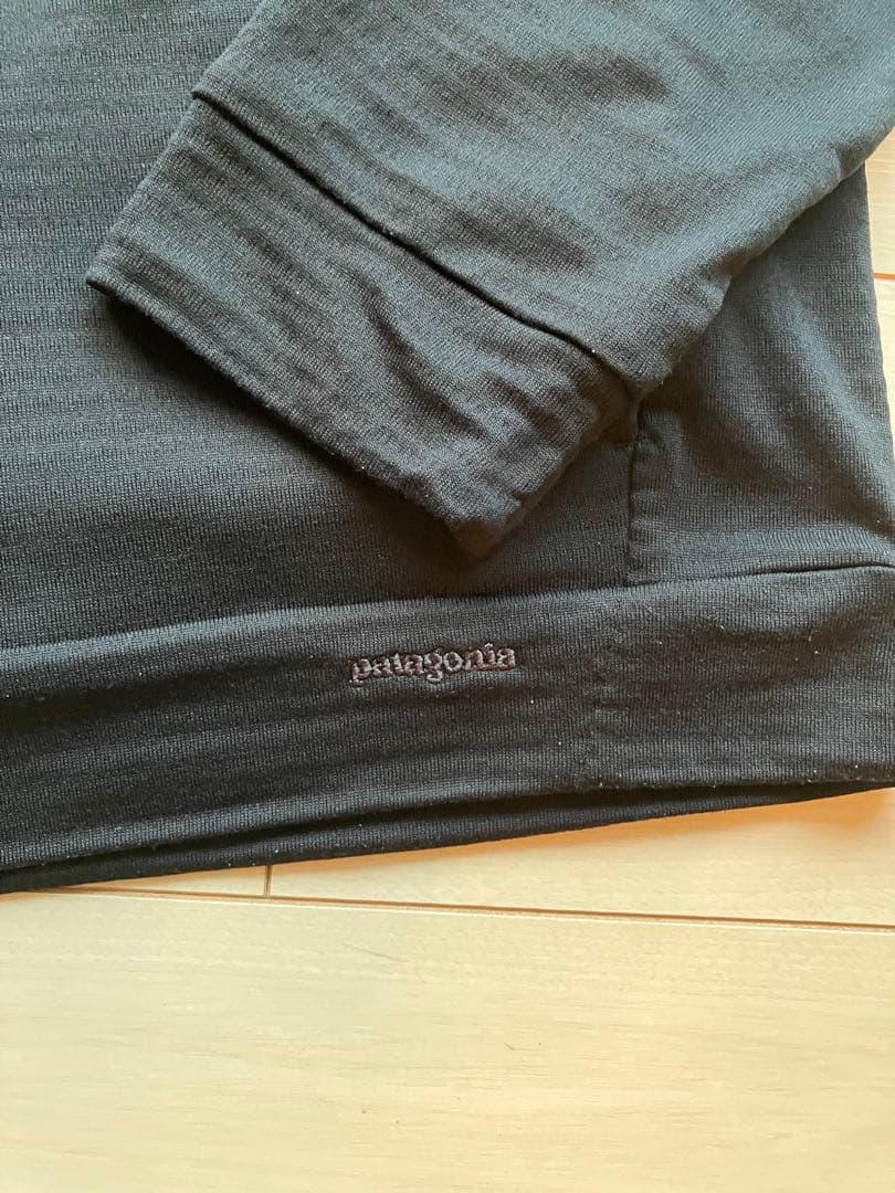 patagonia キャプリーン サーマルウェイト フーディ S ブラック