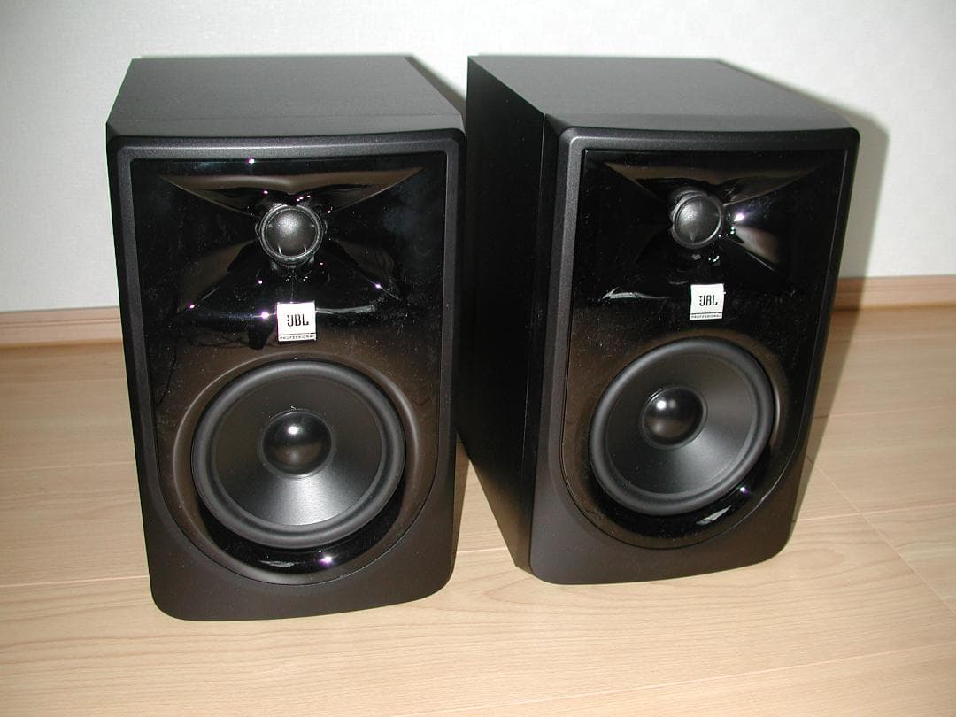 JBL 305P MkII アクティブスピーカー