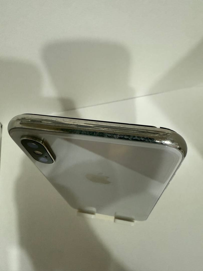 Apple iPhone X シルバー 64GB 画面に少ヒビあり