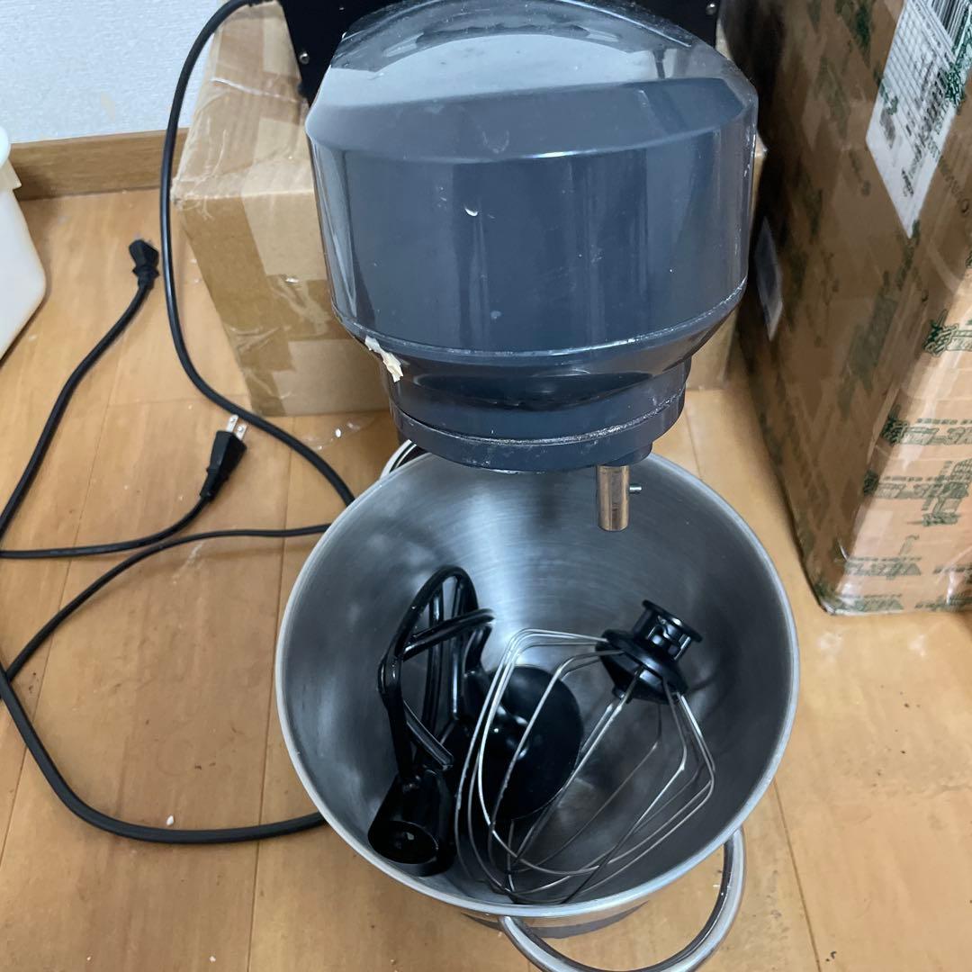 スタンドミキサーと付属品