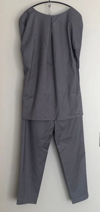 アダムエロペ卒業式入学式面接にもグレーセットアップパンツスーツ