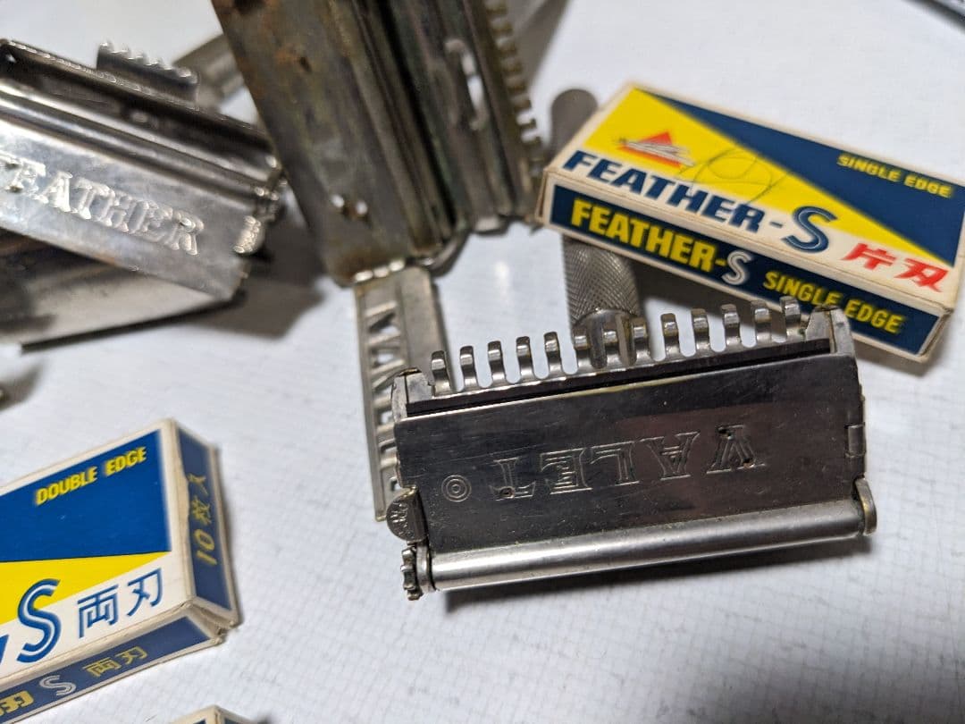 Vintage絶版　FEATHER　髭剃り等5つと替刃3箱(⁠✿⁠^⁠‿⁠^⁠)