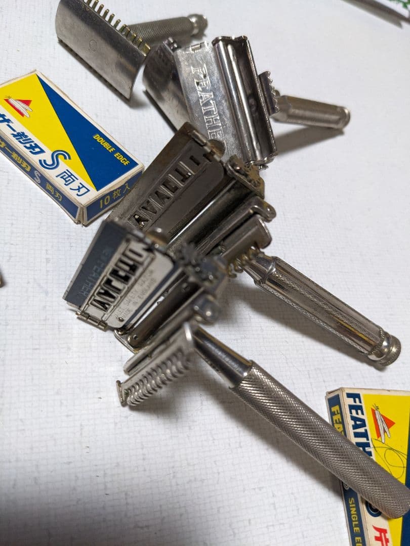 Vintage絶版　FEATHER　髭剃り等5つと替刃3箱(⁠✿⁠^⁠‿⁠^⁠)