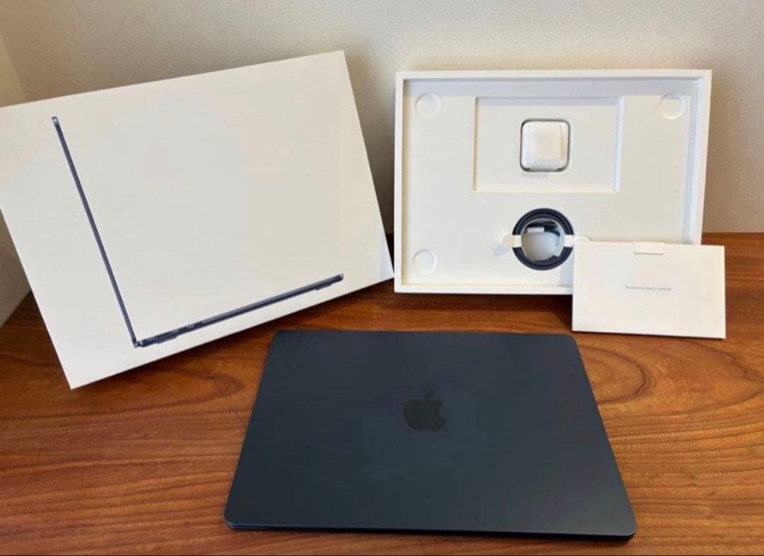 MacBook Air 13インチ M4 16GB 512GB