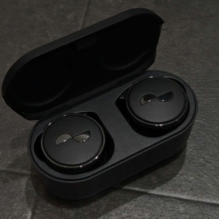 nuratrue pro ワイヤレスイヤホン ブラック