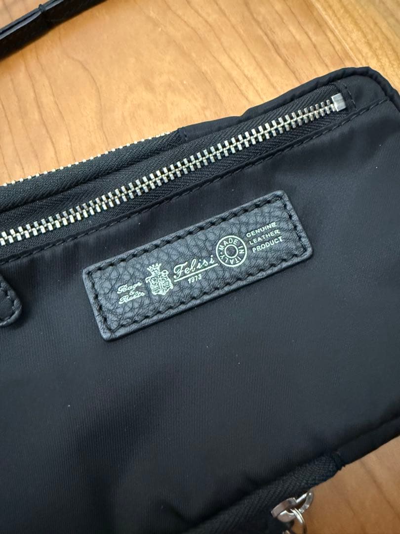 【新品】フェリージ 財布 ネックウォレット ブラック