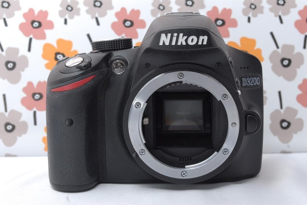❤Nikon D3200❤Wレンズセット❤付属品たくさん！❤スマホ転送OK❤