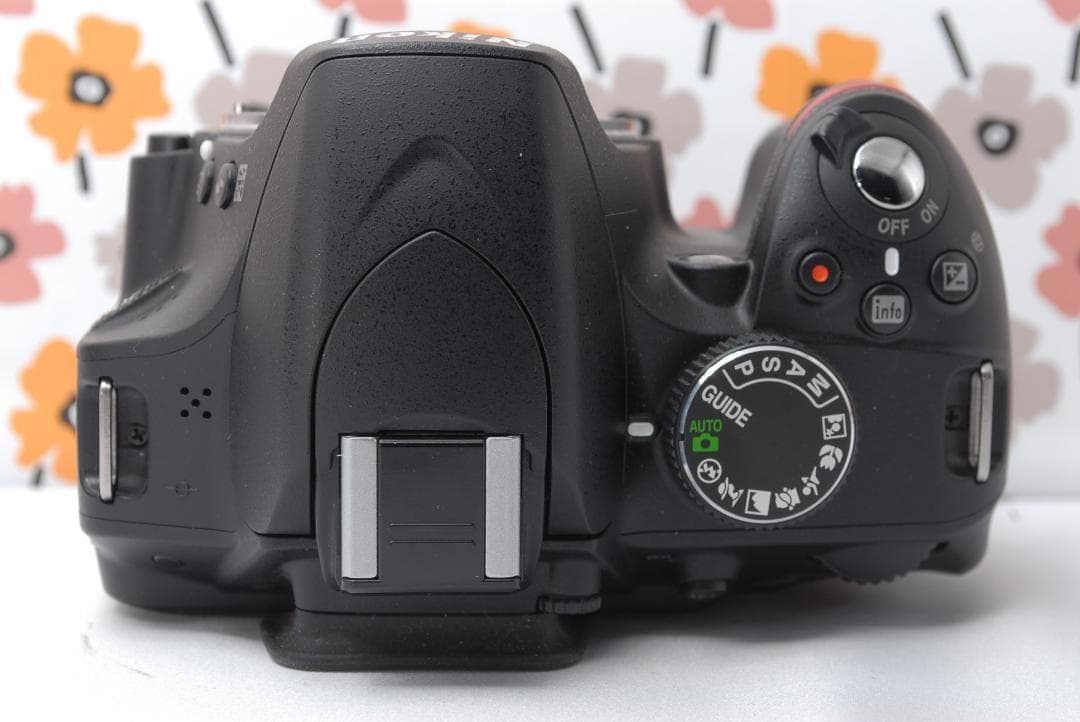 ❤Nikon D3200❤Wレンズセット❤付属品たくさん！❤スマホ転送OK❤