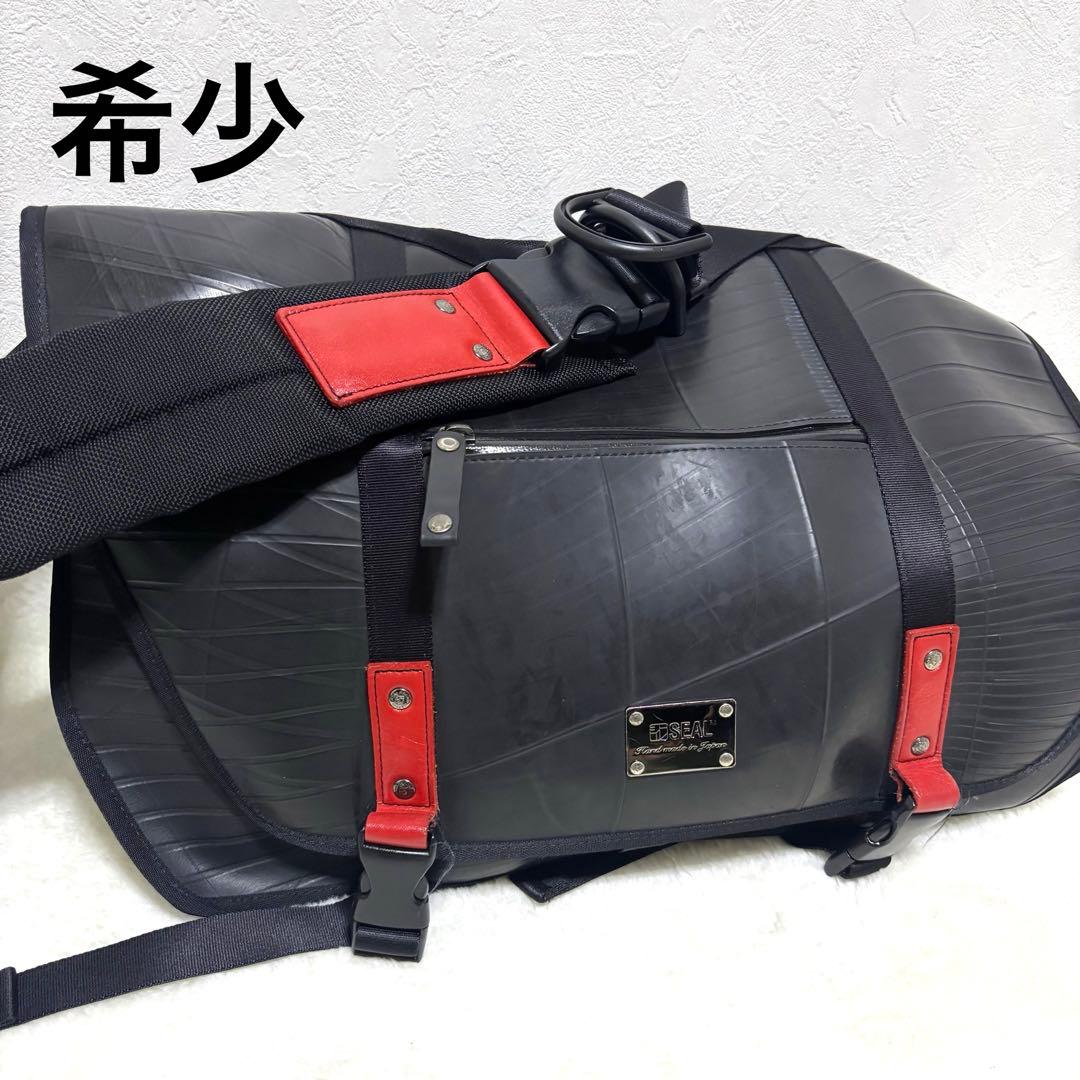 【希少】シール　メッセンジャーバッグ　タイヤチューブ　ショルダーバッグ　レッド