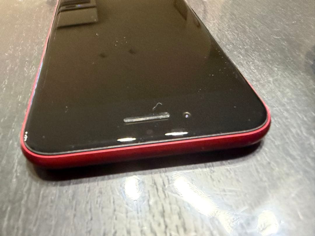 iPhone SE (第2世代) レッド　64GB 中古美品　未使用備品・箱付き