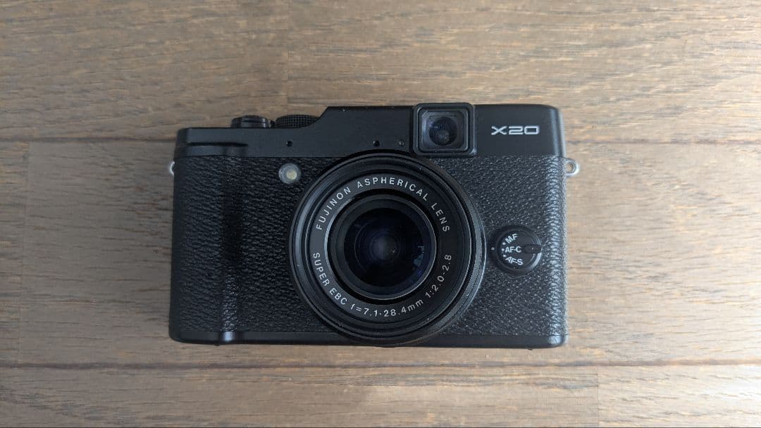 Fujifilm x20 富士フイルム 通電のみ ジャンク