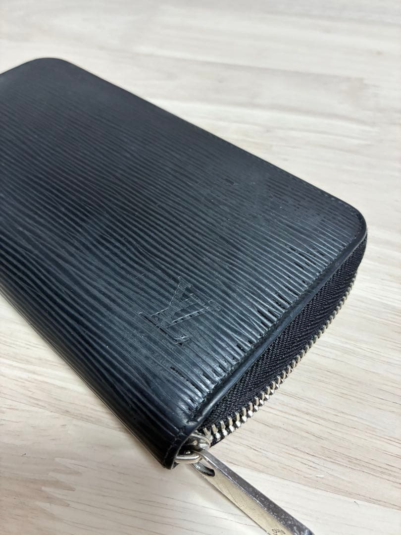 テイラー　ルイヴィトン ジッピーウォレット ブラック ラウンドファスナー