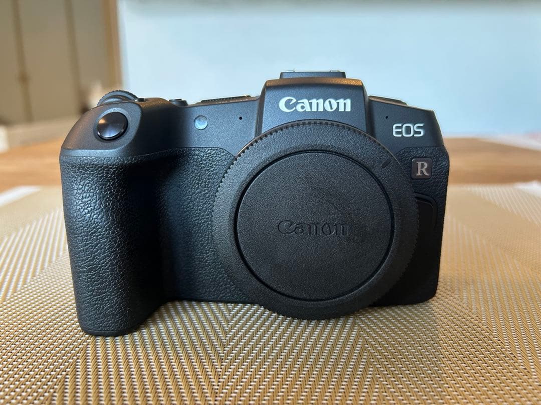 Canon EOS RP ミラーレスカメラ(ボディのみ)
