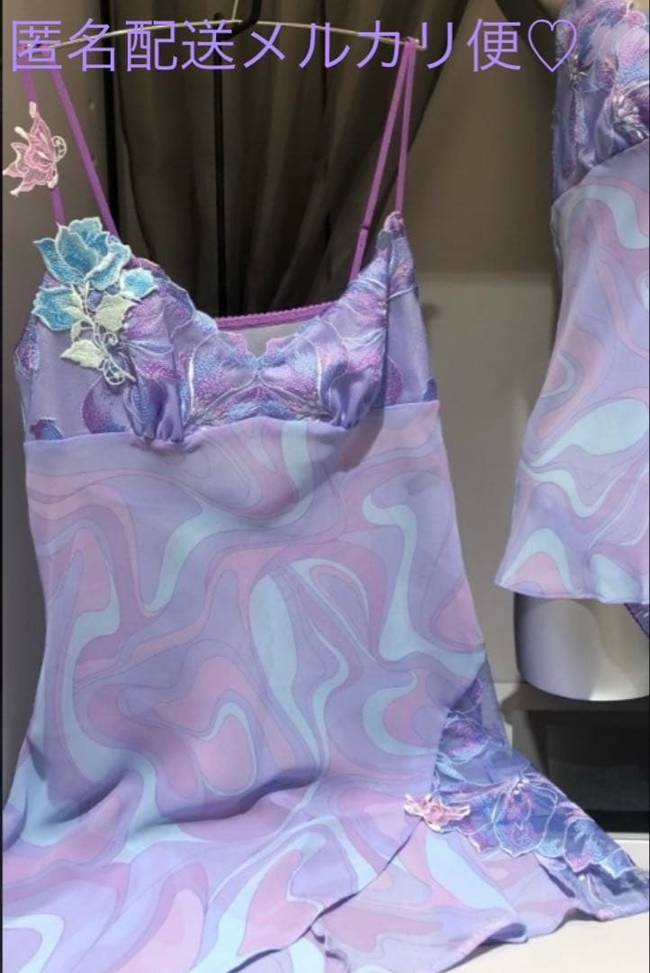 完売品✨WACOAL サルート03g❤️ サルート　スリップ♥︎Mサイズ