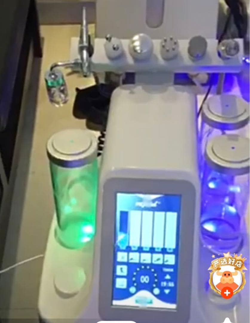 スタイリッシュ　ハイドラフェイシャル　5つの機能で万能！