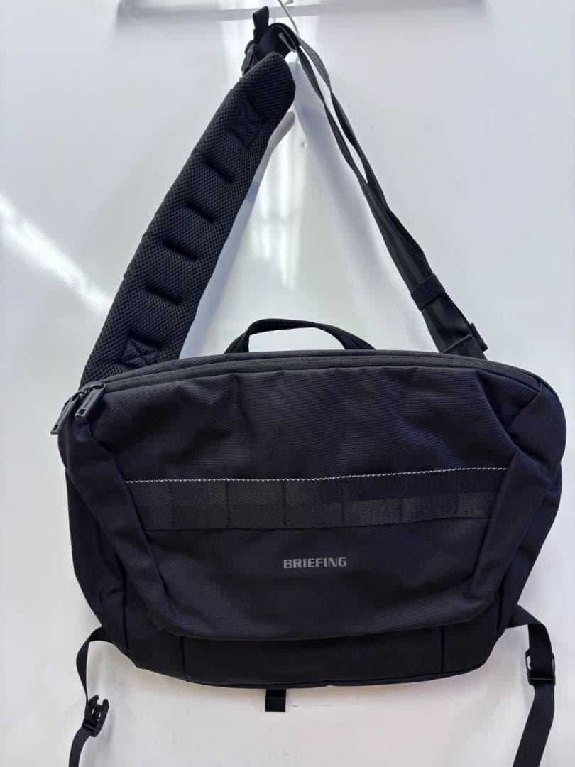 BRIEFING　メッセンジャーバッグ