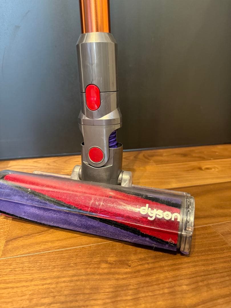 dyson cyclone V10 スティッククリーナー 充電器あり　箱付き