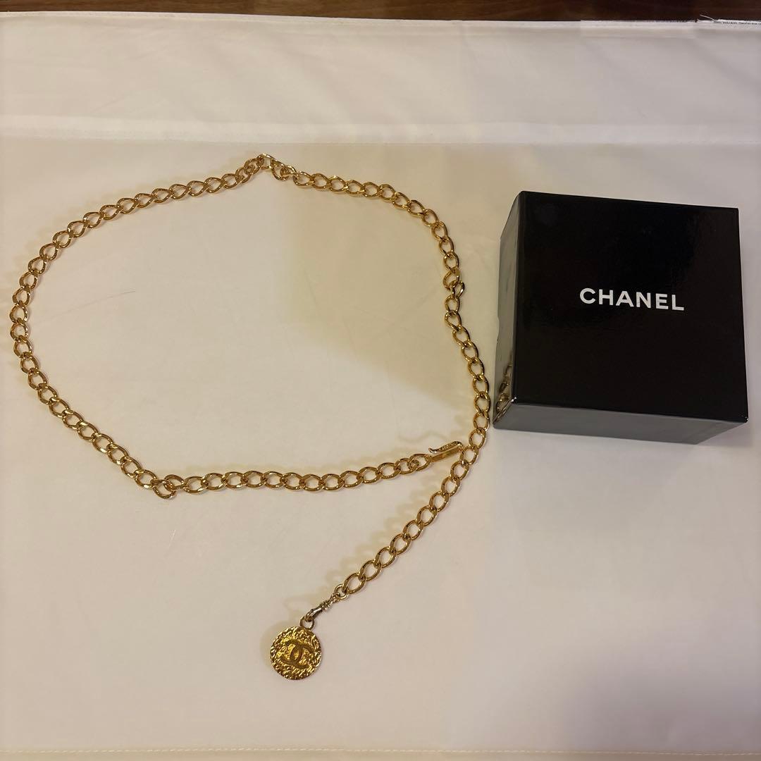 CHANEL ゴールド チェーンベルト メダルチャーム　予約済み