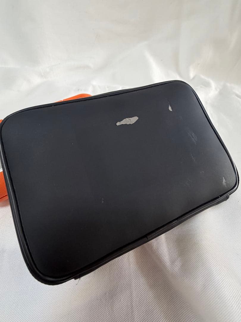 LaCie 外付けハードディスク 2TB オレンジ　ケースZEROSHOCK付き