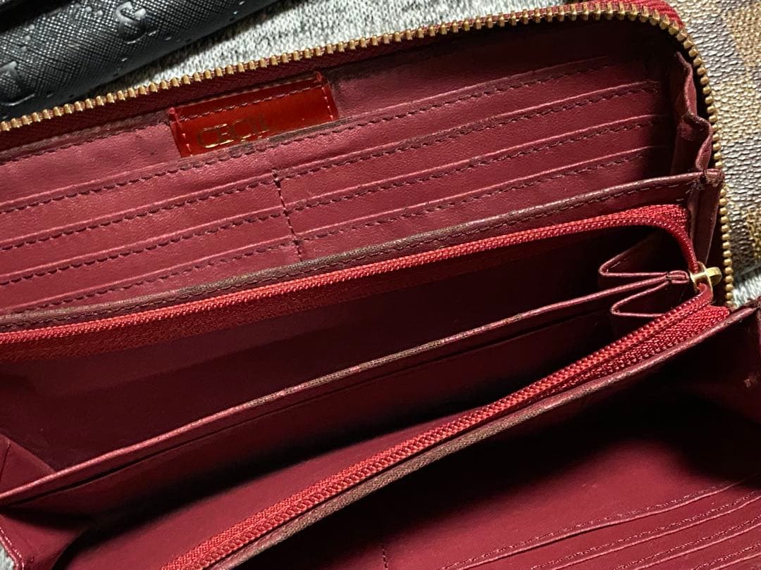 LOUIS VUITTON セリーヌ coach 長財布 二つ折り財布