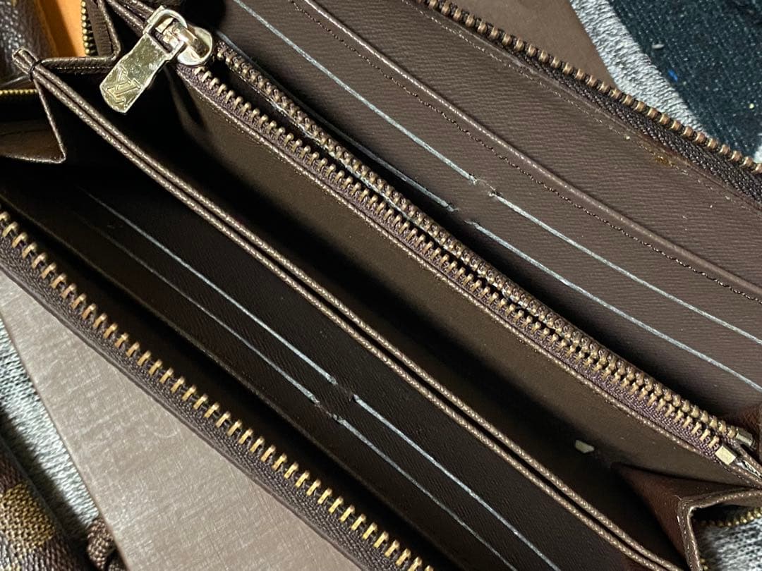 LOUIS VUITTON セリーヌ coach 長財布 二つ折り財布