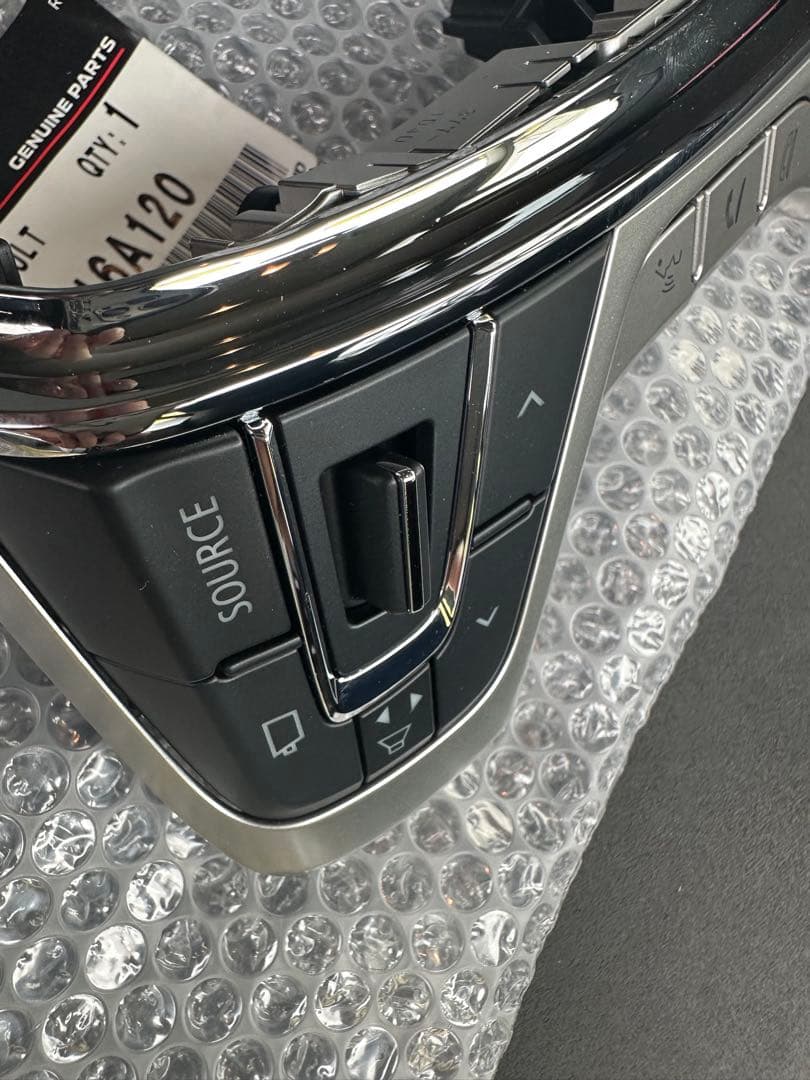 Mitsubishi デリカd5 ステアリングスイッチ 8616A120