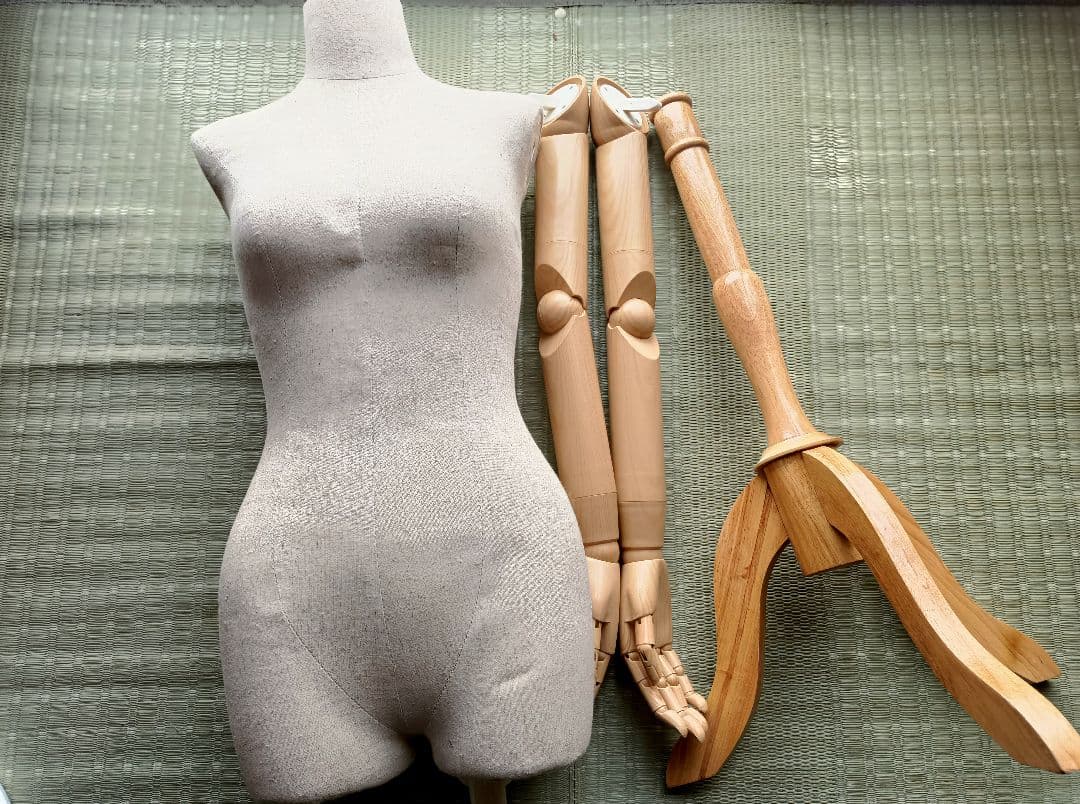 トルソー マネキン 腕付きトルソー 可動式 アーム付き ＋ おまけ欲しい人のみ