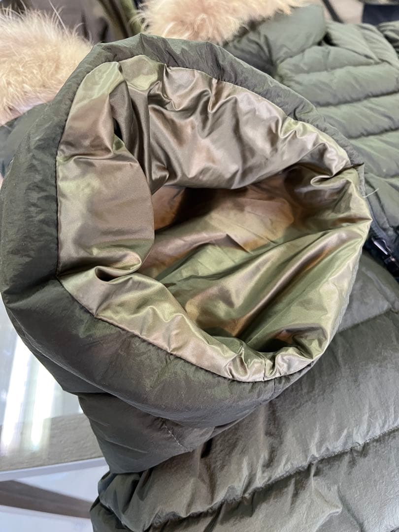 値下げ　TATRAS タトラス　ダークグリーン ファー付きダウンジャケット可愛い