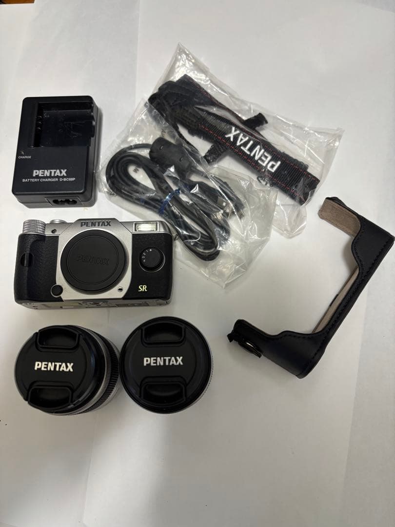 PENTAX ペンタックス ミラーレス一眼 Q7 ダブルズームキット 02と06