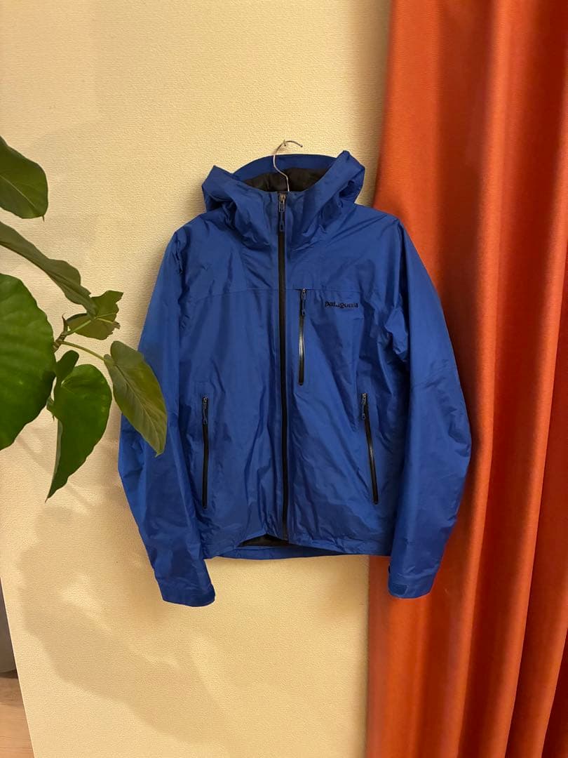 patagonia メンズ マウンテンパーカー ブルー