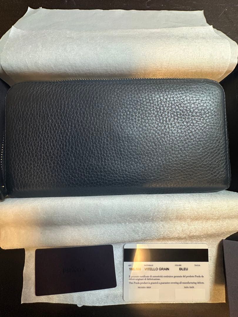 PRADA 美品　ヴィテログレイン 長財布　ギャランティー有り