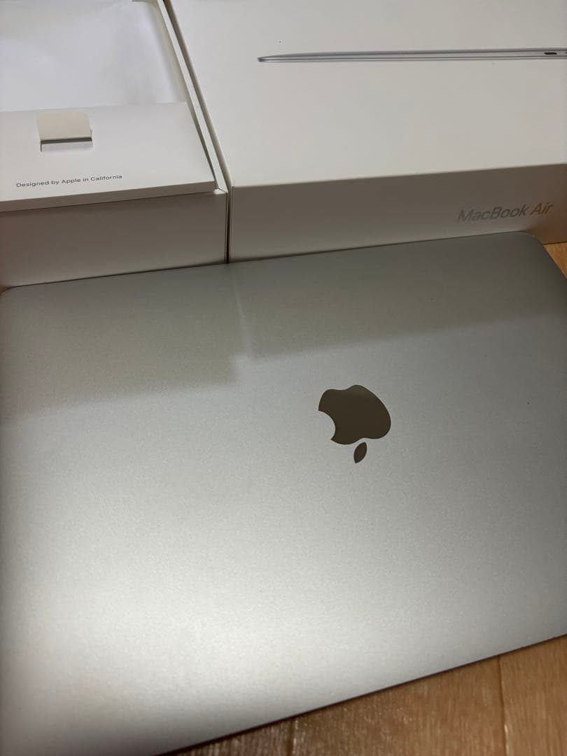Apple MacBook Air 13インチ/RAM 8GB/SSD256GB