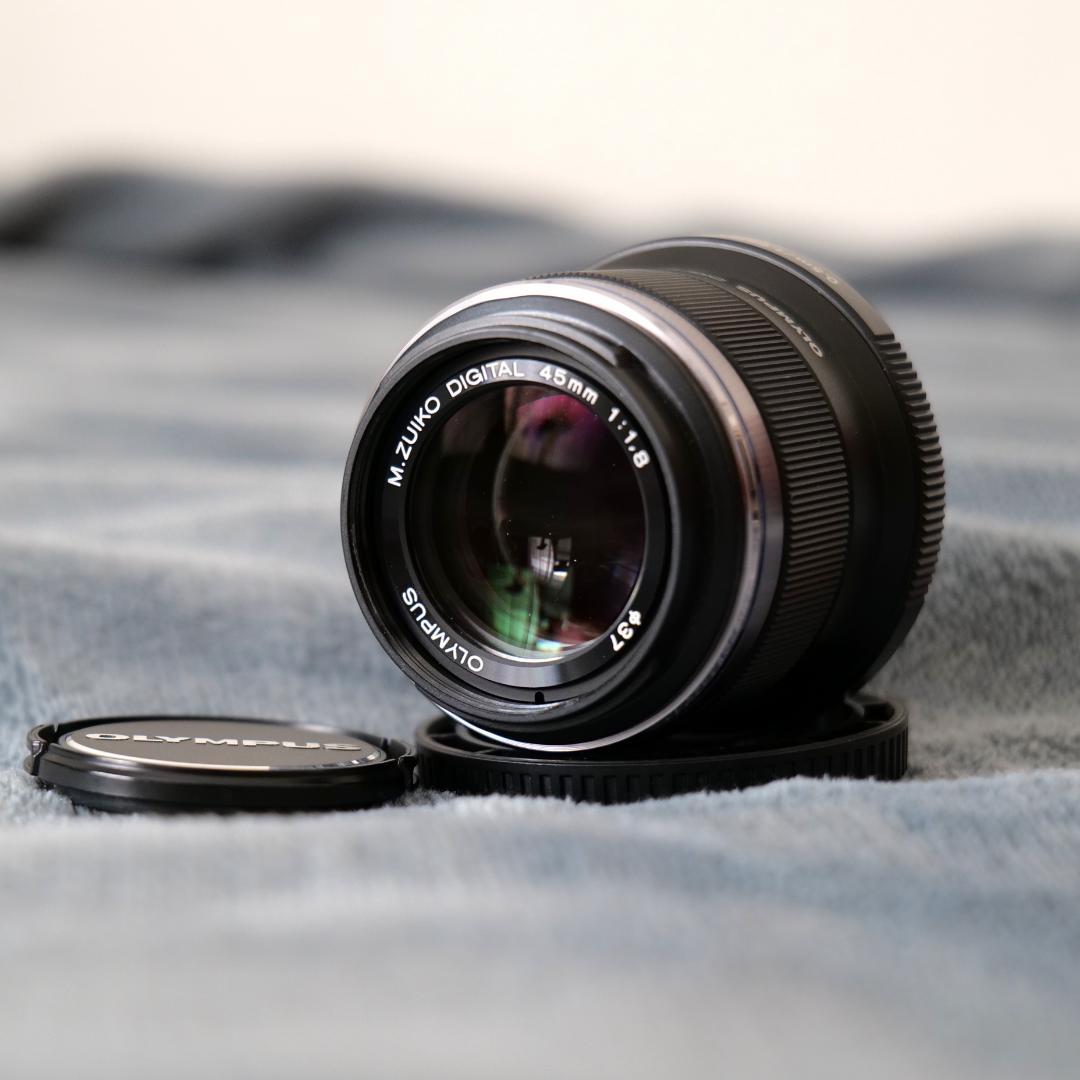 OLYMPUS M.ZUIKO DIGITAL 45mm f1.8 ブラック