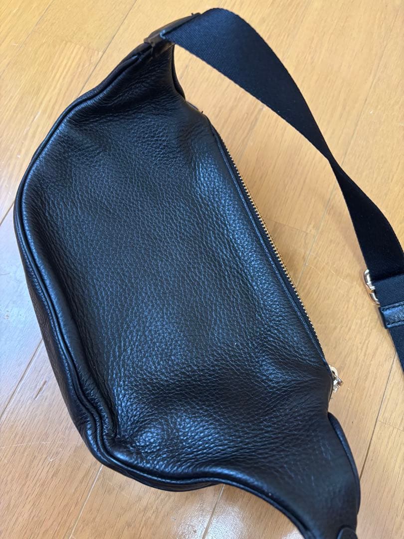 『本日限定大幅お値下げ‼️』コーチ COACH ボディ ウエストバッグ 黒