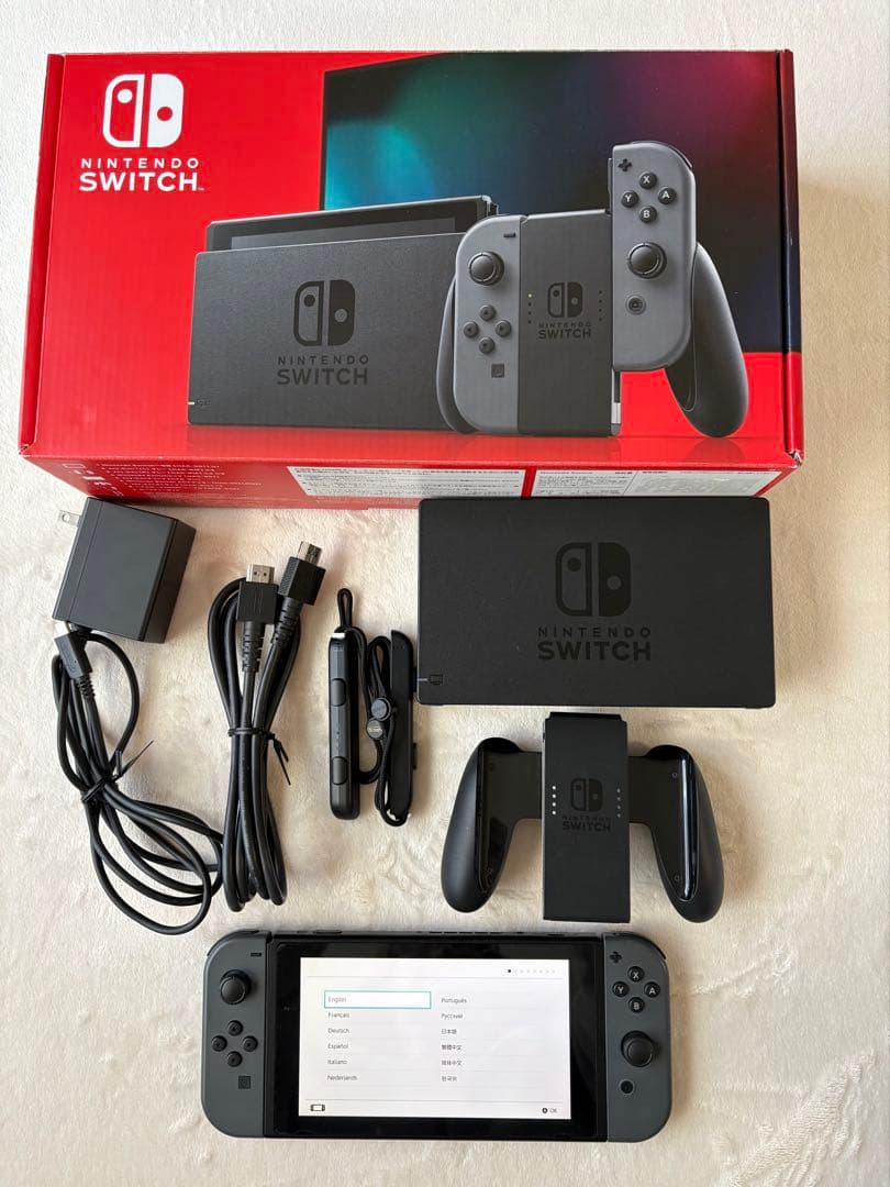 Nintendo Switchグレー　プロコントローラー　収納ケース