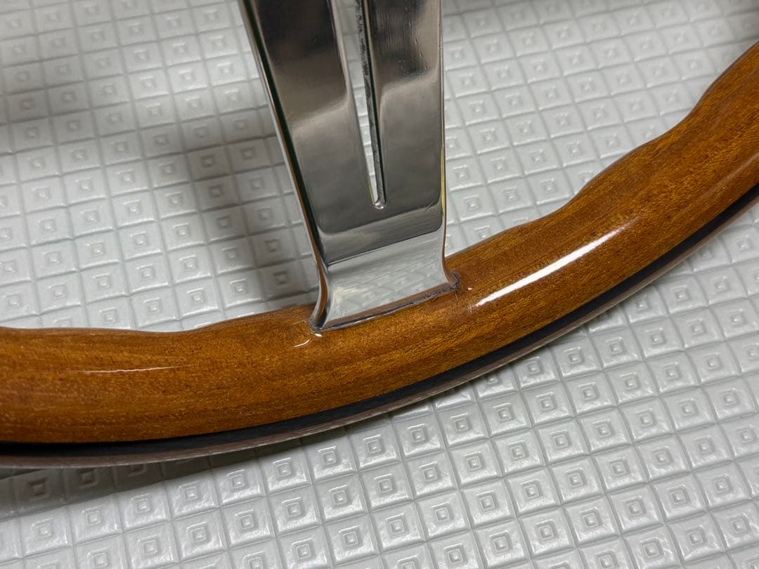 ナルディ クラシック ウッドステアリング 33パイ 330mm