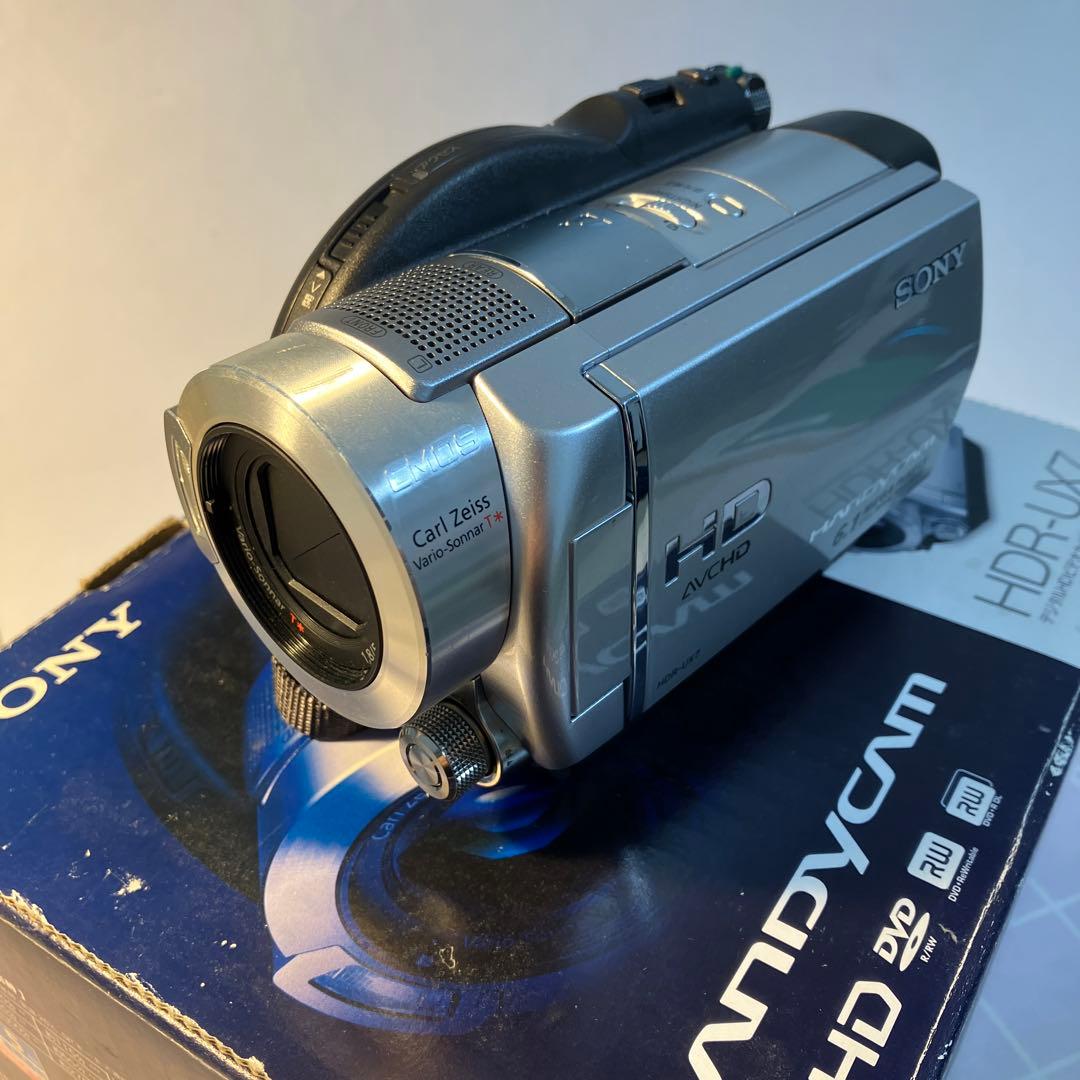 【美品】SONY フルハイビジョンビデオカメラ (ハンディカム) HDR-UX7