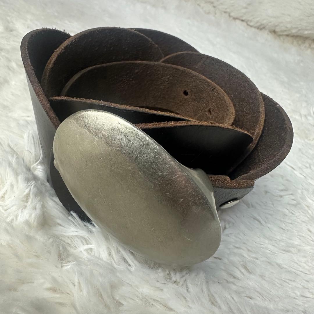 ヴィヴィアン レザーベルト フラワーデザイン オーブ型押印