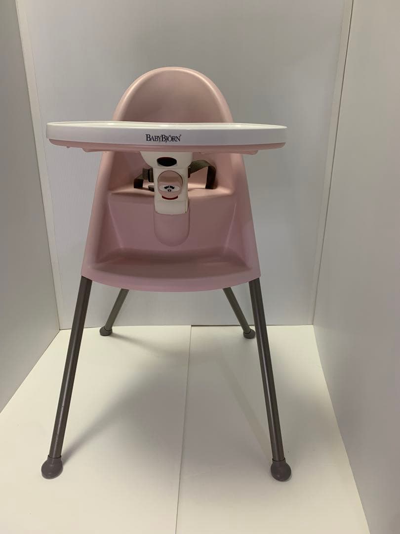 安全ベルト付きBABYBJÖRN（ベビービョルン） ハイチェア ピンク