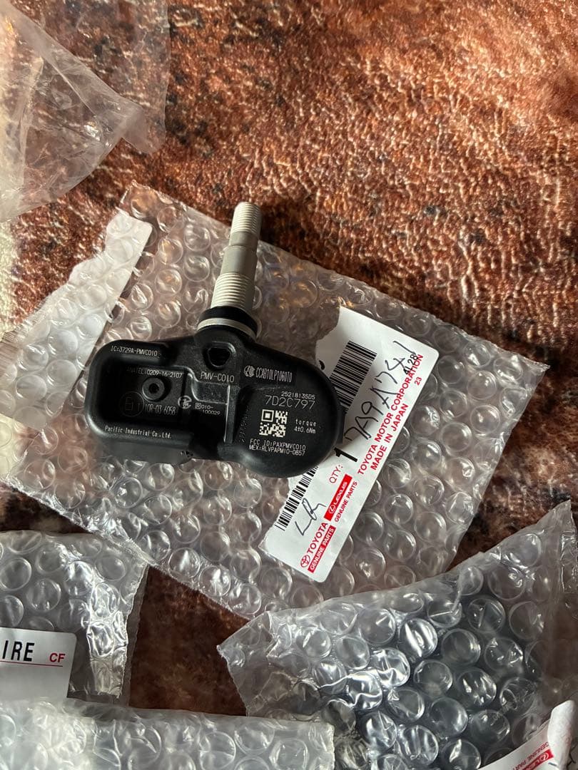 メ*タ様 LEXUS/タイヤ空気圧センサー /4個セット/TPMS