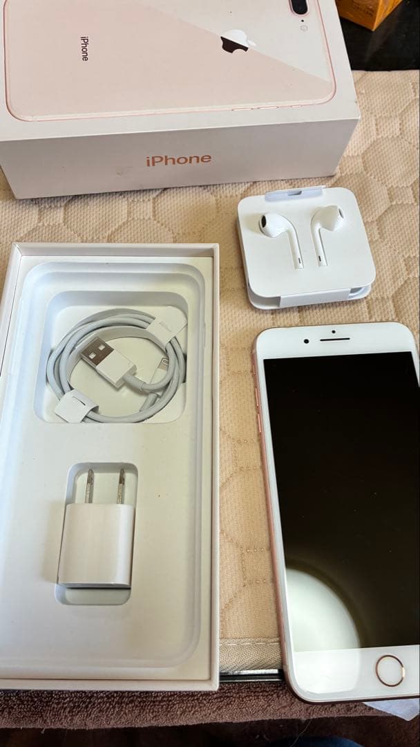 【ジャンク品】Apple iPhone 8 plusゴールド 本体