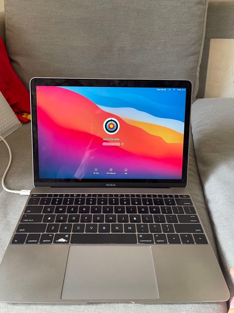 MacBook 256GB SSD 8GBメモリ