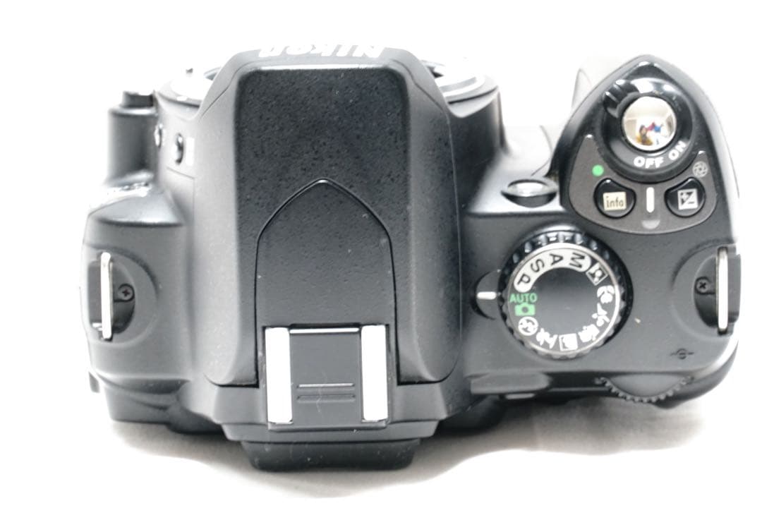 コンパクトで高画質 届いてすぐ使える Nikon D40X スマホ転送