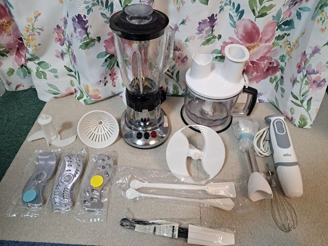 ジュースミキサーTESCOM TM 8100 ブレンダーBraun　MQ5075