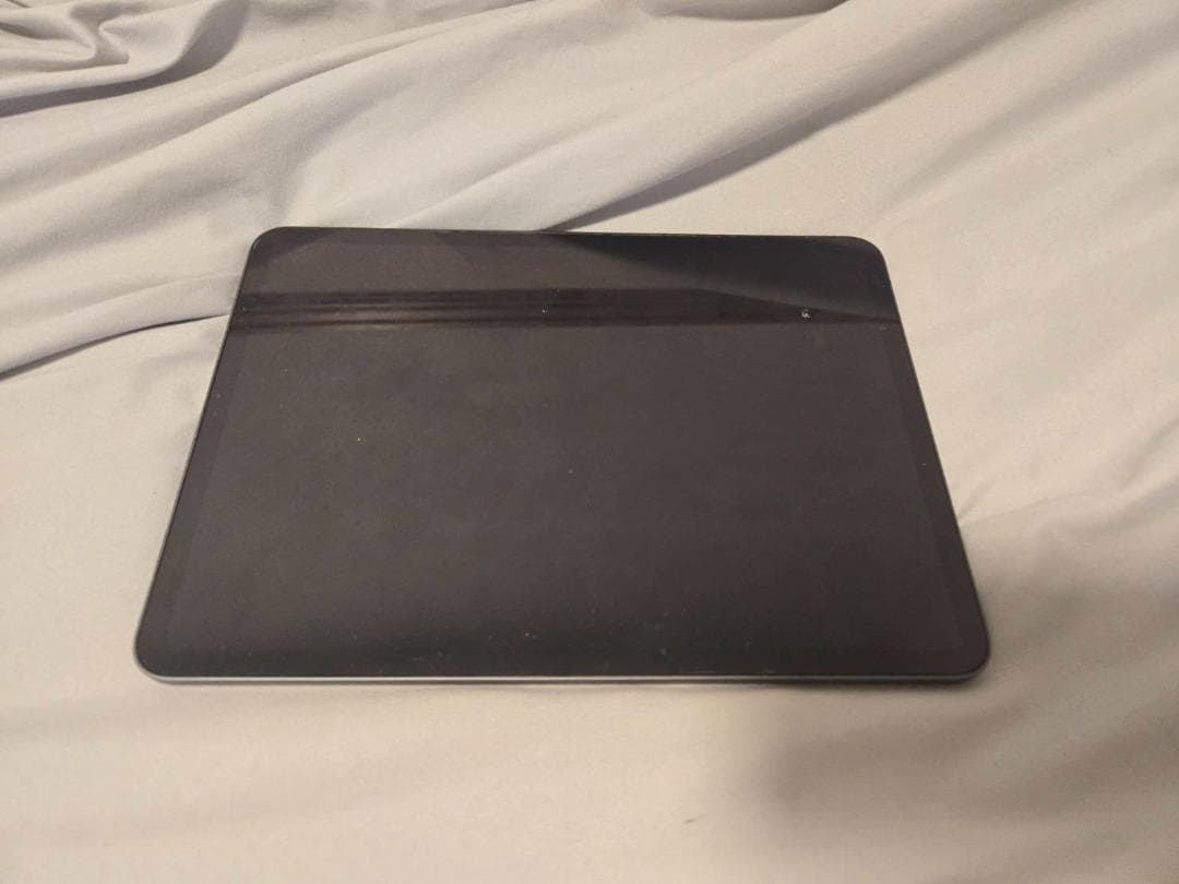 Apple iPad Pro 11（第1世代）スペースグレイ　ジャンク：画面割れ
